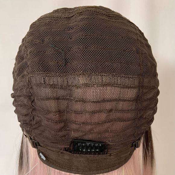 Very Pretty 16” Ombre Pearl Pink Premium Fiber Lace Front Wig - Picture 8 of 9